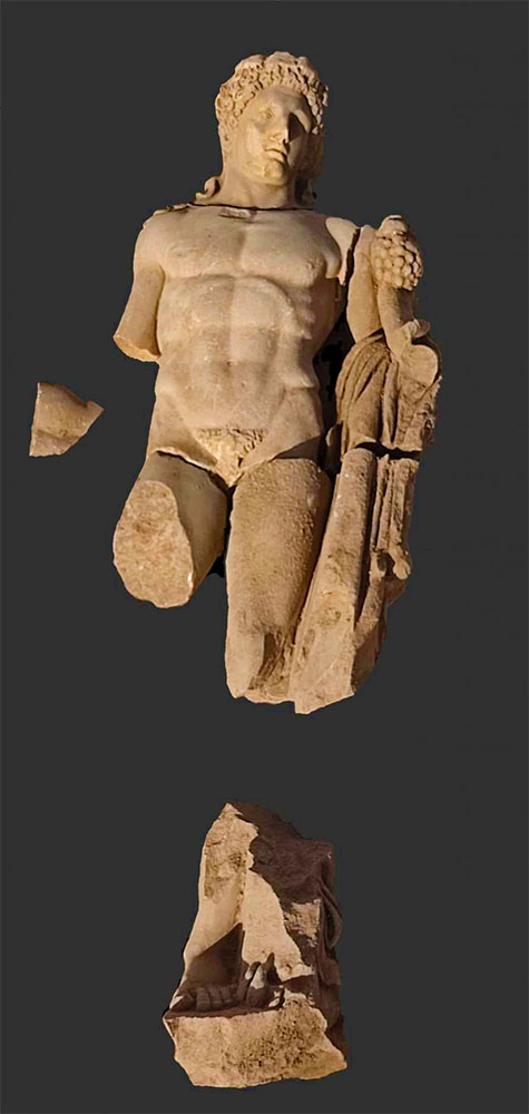 Гігантську статую молодого Геракла знайшли на північному сході Греції – 2