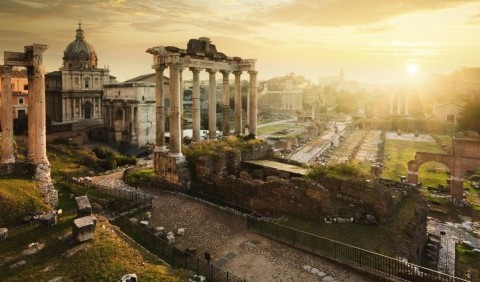 Чому в 395 році нашої ери Римська імперія розпалася на дві частини