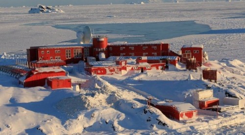 Дослідницька станція на Антарктиді - discover.in.ua