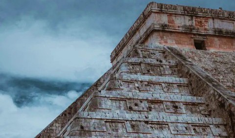 Як археологам вдалося розшифрувати стародавні написи майя