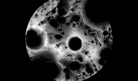 Місяць зіткнувся з меншою кількістю метеоритів, ніж вважалося раніше