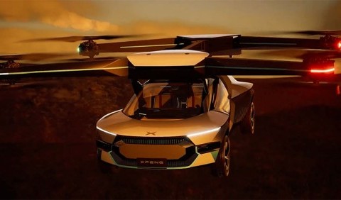 Авто майбутнього: китайці показали унікальний «літаючий автомобіль»