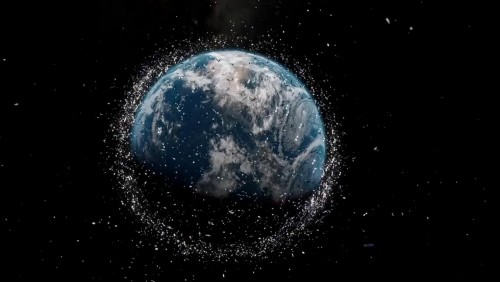 Скупчення космічного сміття довкола Землі