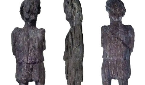«Надзвичайно рідкісна» дерев'яна фігурка часів ранньої римської Британії знайдена в канаві в Англії