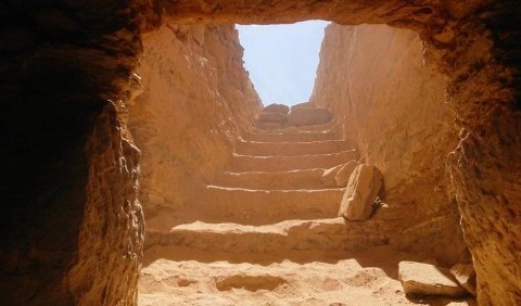 Німецькі археологи розкопали у Єгипті невідому гробницю 