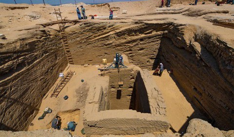 Саркофаг із написами з Книги мертвих був знайдений у Єгипті