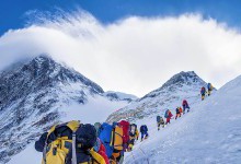 «Ночами ми чуємо, як тріщить Еверест»: сходження на вершину світу вже не будуть колишніми