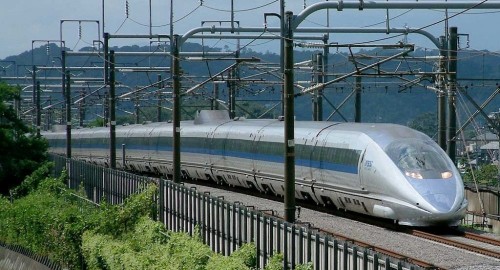 Швидкісний потяг в Японії