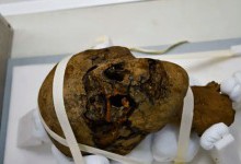 Цілком звичайний подарунок: в Англії досліджували знайдену на горищі голову мумії