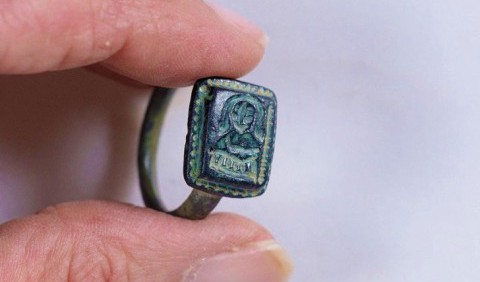 В Ізраїлі показали стародавній перстень зі святим Миколаєм