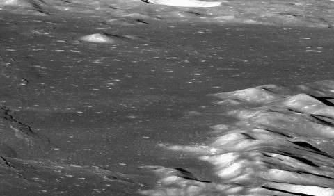Зонд NASA сфотографував гірську формацію на Місяці