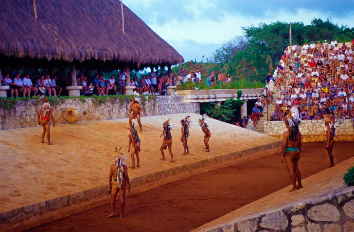 Навіщо давні майя грали у футбол останками власних правителів