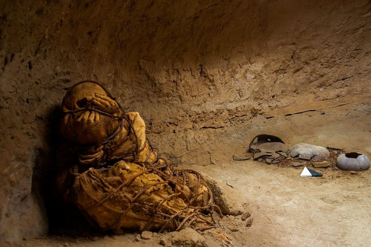 У Перу виявлено зв'язану мумію