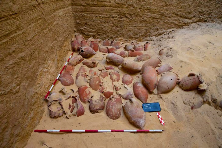 У єгипетському некрополі знайшли посудини для зберігання органів під час муміфікації – 3