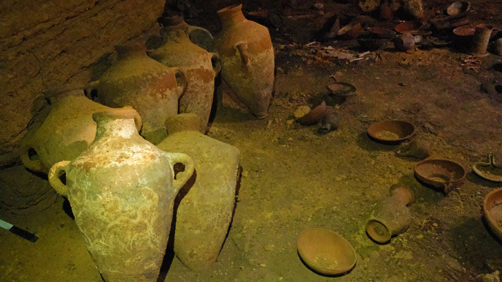 в Ізраїлі випадково знайшли печеру з артефактами часів Рамзеса II