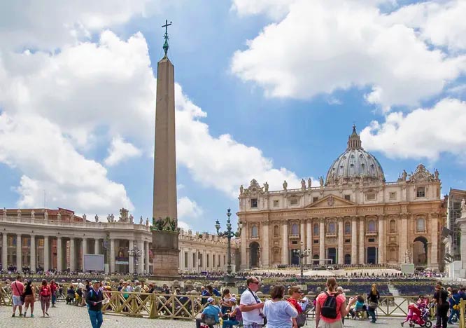 7 дивовижних фактів про Ватикан проливають світло на життя в цій карликовій державі – 6