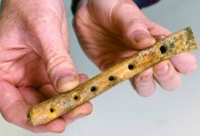 Археологи виявили рідкісну кістяну флейту під час розкопок у Кенті