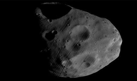 Астрономи знайшли пояснення загадковим борознам на поверхні Фобосу