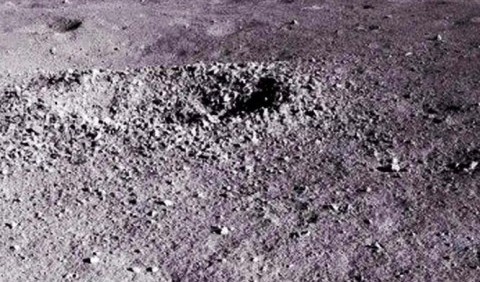 Дивна гелеподібна субстанція на Місяці: що насправді знайшов китайський зонд