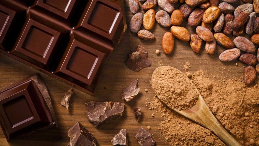 Міфи та факти про шоколад – як насправді солодкі ласощі впливають на нашу шкіру