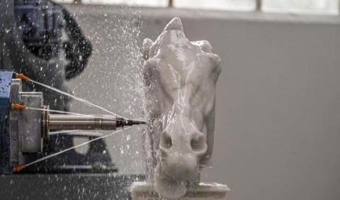 Спершу кінь, потім кентаври: навіщо Британському музею робот-скульптор?