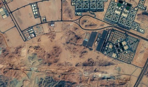 Нові супутникові знімки показали масштабне будівництво горизонтального мегаполісу в Саудівській Аравії