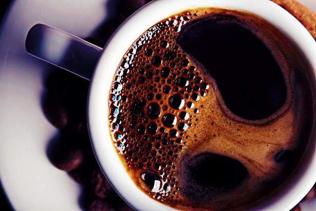 Скільки кави потрібно випити, щоб ввімкнути мозок вранці