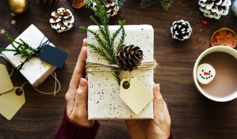 Топ-6 порад, як заощадити на новорічних подарунках