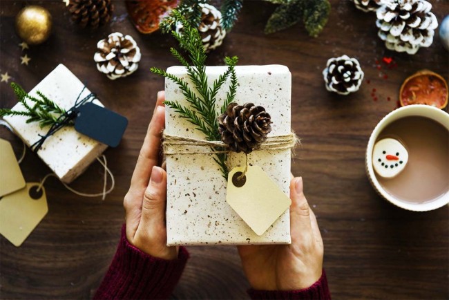 Топ-6 порад, як заощадити на новорічних подарунках