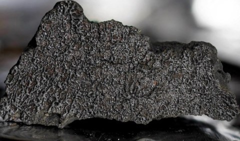 Унікальний метеорит підтвердив гіпотезу про астероїдне походження води на Землі