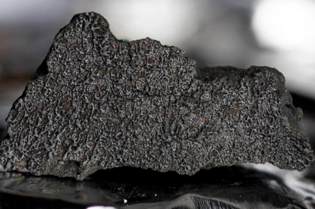 Унікальний метеорит підтвердив гіпотезу про астероїдне походження води на Землі