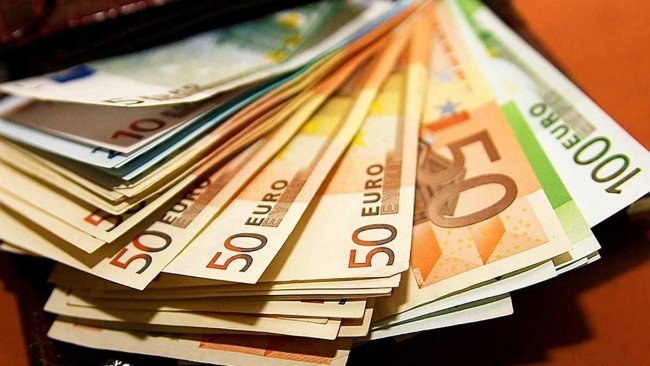 Понад 72 тисячі євро на рік – вгадайте країну Євросоюзу з найвищою заробітною платою