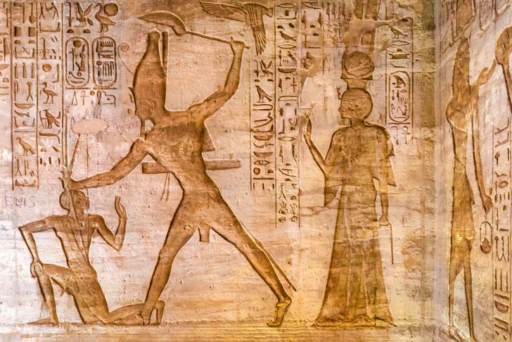 Як єгиптяни втратили знання своїх же власних ієрогліфів