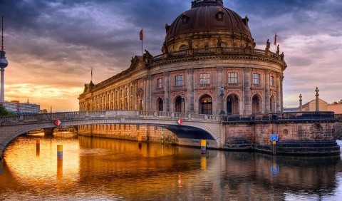 Культурна спадщина Берліна: Бранденбурзькі ворота, Музейний острів та Східний бік