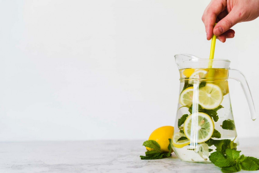 Що буде, якщо щодня пити воду з лимоном