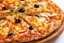 Піца з маслинами та салямі