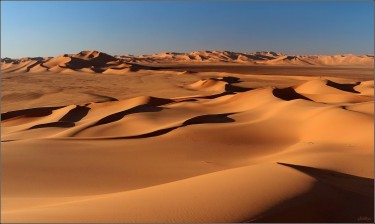 Піщані дюни пустелі Сахара