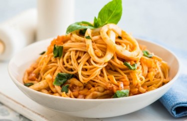 Спагетті з кальмарами