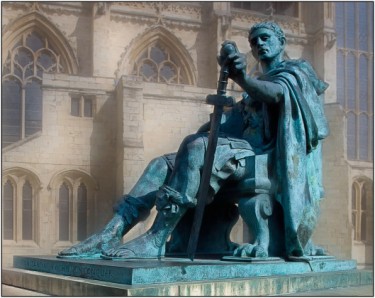 Статуя Константина І Великого