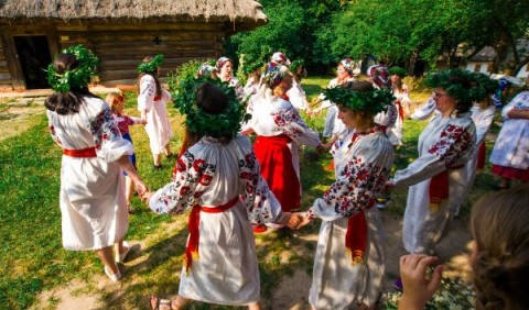 Українські обрядові танці